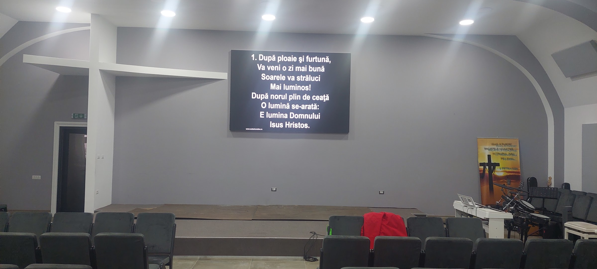 Ecran LED instalat in biserica - EcraneLED.ro