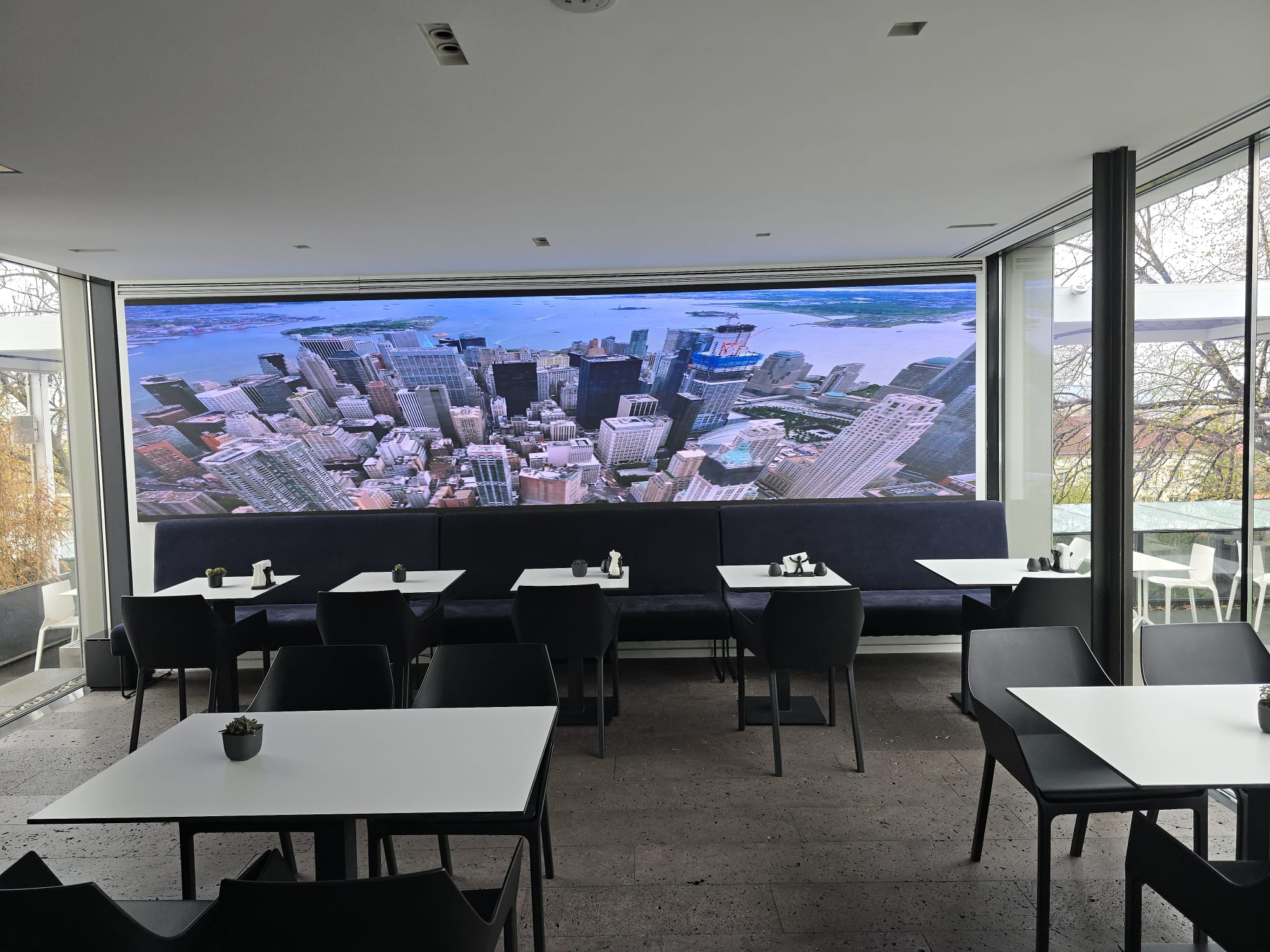 Ecran LED restaurant