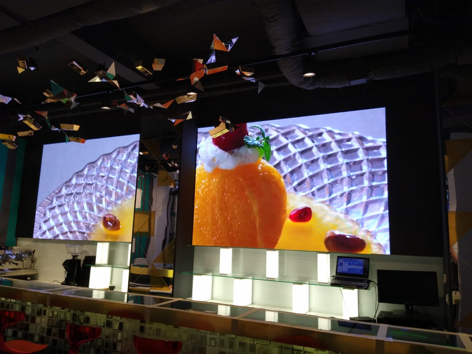 Ecran LED P2.5mm interior club