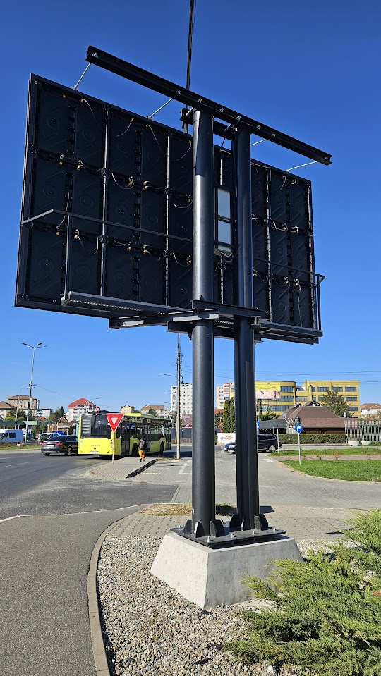 Structura ecran LED exterior