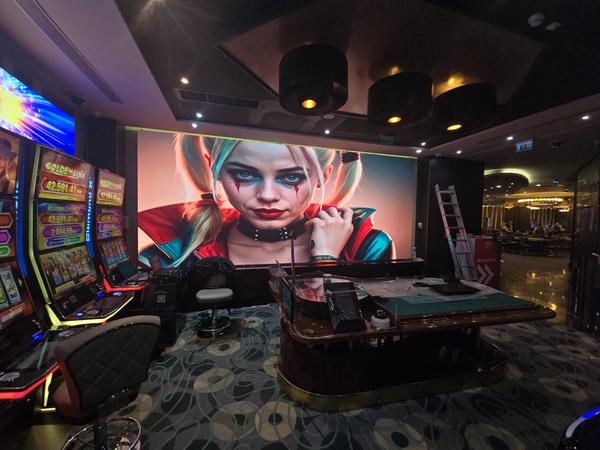 Ecran LED casino interior